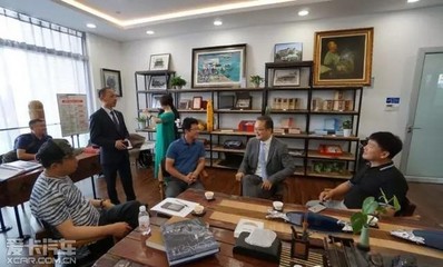 当海洋艺术邂逅百年奔驰 金阳光艺术展